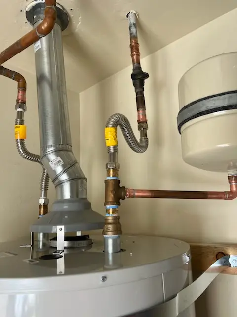 Water heater installation and plumbing repair in North Overland Park Hills